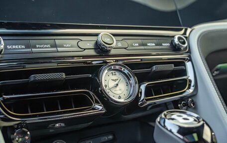 Bentley Flying Spur, 2025 год, 38 500 000 рублей, 22 фотография