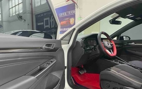 Volkswagen Golf VIII, 2023 год, 1 970 000 рублей, 3 фотография