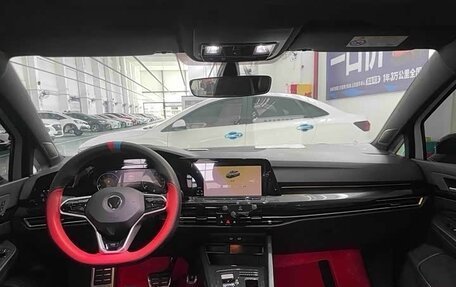 Volkswagen Golf VIII, 2023 год, 1 970 000 рублей, 7 фотография