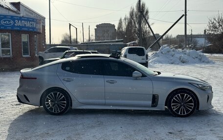 KIA Stinger I, 2017 год, 2 430 000 рублей, 2 фотография