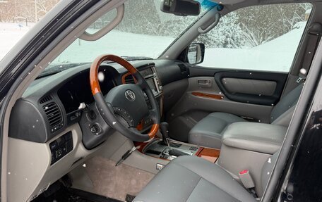 Toyota Land Cruiser 100 рестайлинг 2, 2007 год, 2 500 000 рублей, 13 фотография