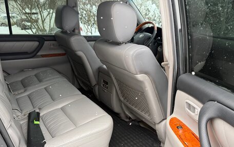 Toyota Land Cruiser 100 рестайлинг 2, 2007 год, 2 500 000 рублей, 17 фотография