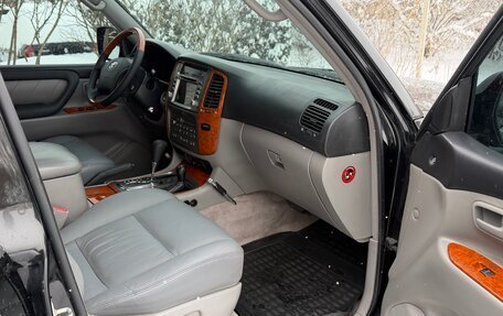 Toyota Land Cruiser 100 рестайлинг 2, 2007 год, 2 500 000 рублей, 18 фотография