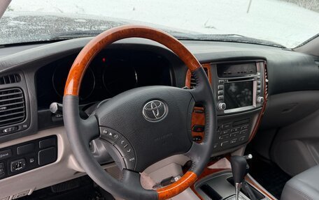 Toyota Land Cruiser 100 рестайлинг 2, 2007 год, 2 500 000 рублей, 22 фотография
