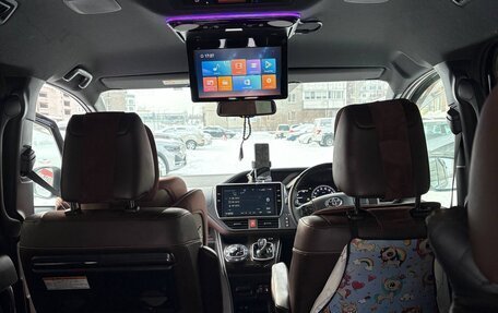 Toyota Esquire I, 2018 год, 2 280 000 рублей, 23 фотография
