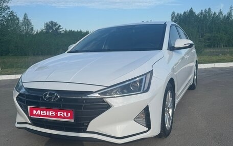 Hyundai Avante, 2018 год, 1 350 000 рублей, 1 фотография