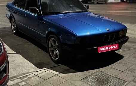 BMW 5 серия, 1990 год, 400 000 рублей, 1 фотография