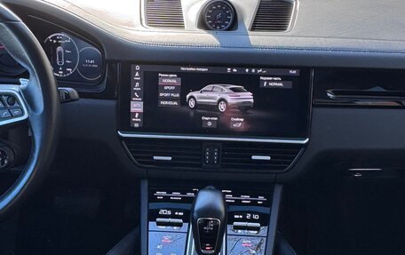 Porsche Cayenne III, 2020 год, 10 900 000 рублей, 9 фотография