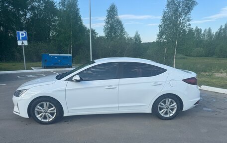 Hyundai Avante, 2018 год, 1 350 000 рублей, 4 фотография