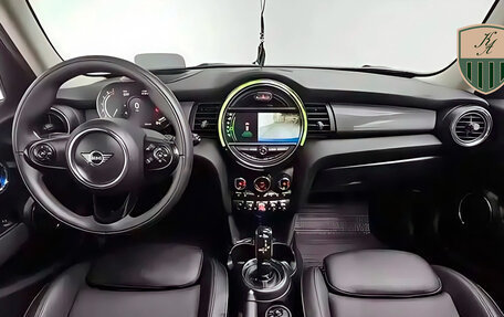 MINI Hatch, 2021 год, 1 730 000 рублей, 2 фотография