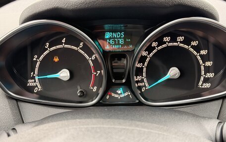 Ford Fiesta, 2016 год, 860 000 рублей, 18 фотография