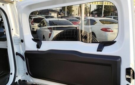 Suzuki Jimny, 2022 год, 1 550 000 рублей, 17 фотография