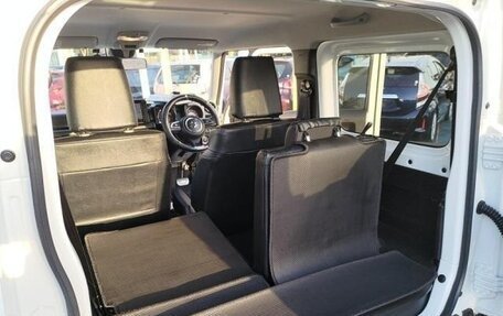 Suzuki Jimny, 2022 год, 1 550 000 рублей, 19 фотография