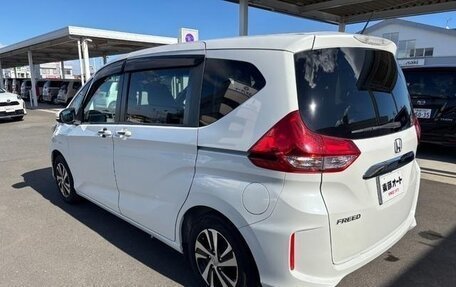 Honda Freed I, 2016 год, 900 000 рублей, 4 фотография