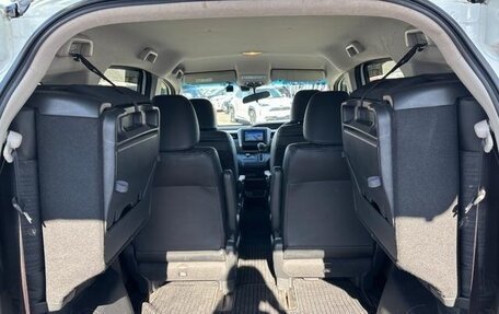 Honda Freed I, 2016 год, 900 000 рублей, 16 фотография