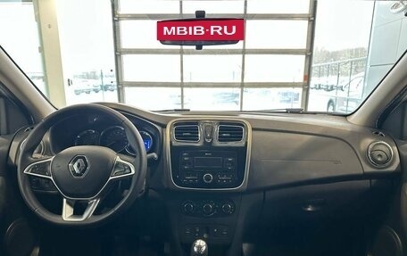 Renault Logan II, 2018 год, 957 000 рублей, 9 фотография