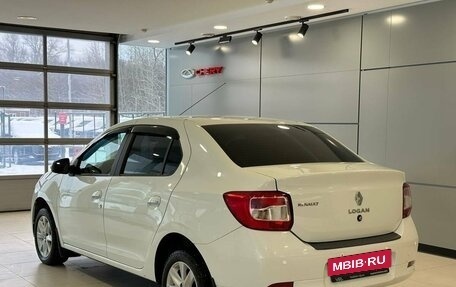 Renault Logan II, 2018 год, 957 000 рублей, 6 фотография