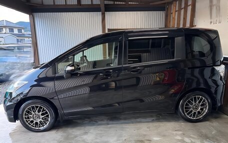 Honda Freed I, 2012 год, 800 000 рублей, 5 фотография