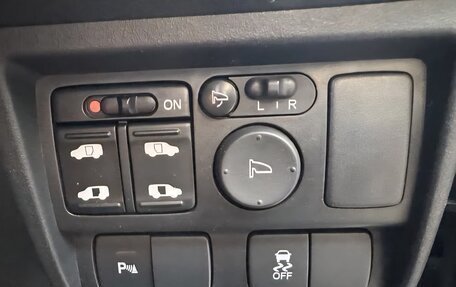 Honda Freed I, 2012 год, 800 000 рублей, 13 фотография