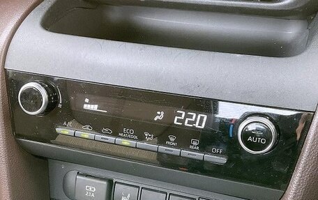 Toyota Yaris Cross, 2022 год, 1 357 000 рублей, 17 фотография