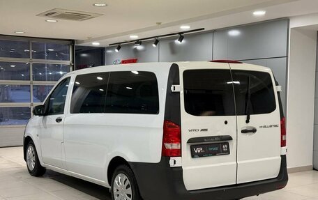 Mercedes-Benz Vito, 2015 год, 1 925 000 рублей, 2 фотография