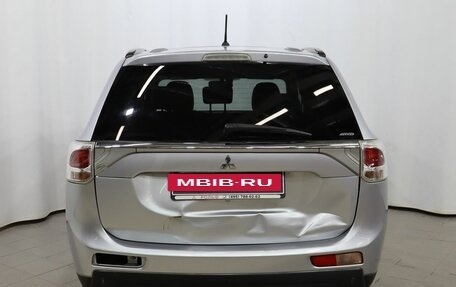 Mitsubishi Outlander III рестайлинг 3, 2012 год, 1 200 000 рублей, 5 фотография