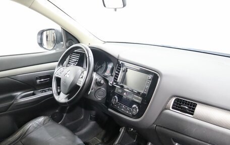 Mitsubishi Outlander III рестайлинг 3, 2012 год, 1 200 000 рублей, 10 фотография