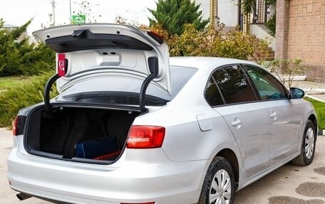 Volkswagen Jetta VI, 2015 год, 810 000 рублей, 7 фотография