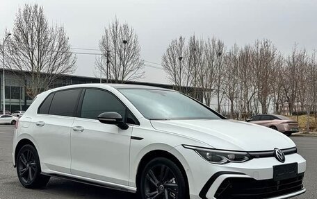 Volkswagen Golf VIII, 2025 год, 2 450 000 рублей, 2 фотография