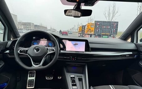 Volkswagen Golf VIII, 2025 год, 2 450 000 рублей, 9 фотография