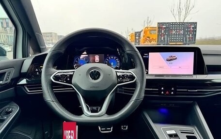 Volkswagen Golf VIII, 2025 год, 2 450 000 рублей, 10 фотография