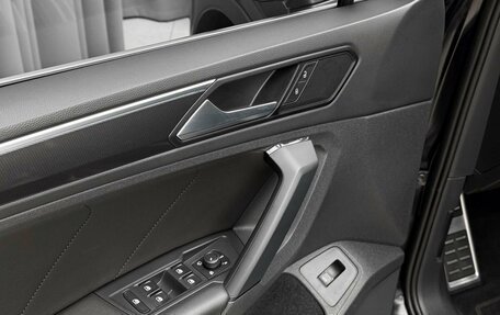 Volkswagen Tiguan II, 2020 год, 3 629 000 рублей, 17 фотография