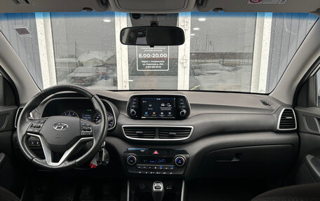 Hyundai Tucson III, 2018 год, 2 350 000 рублей, 13 фотография