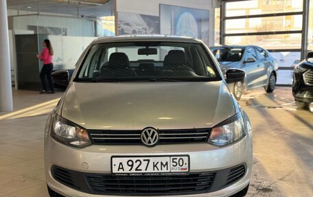 Volkswagen Polo VI (EU Market), 2013 год, 695 000 рублей, 2 фотография
