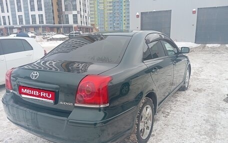 Toyota Avensis III рестайлинг, 2005 год, 750 000 рублей, 3 фотография