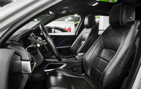 Jaguar F-Pace, 2017 год, 3 250 000 рублей, 19 фотография