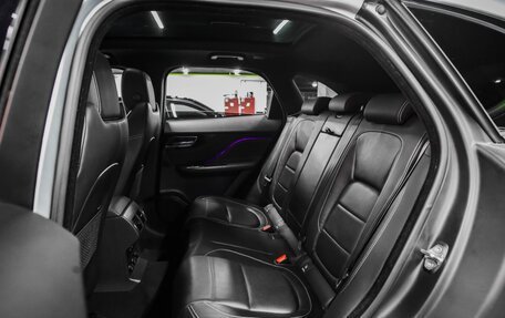 Jaguar F-Pace, 2017 год, 3 250 000 рублей, 26 фотография