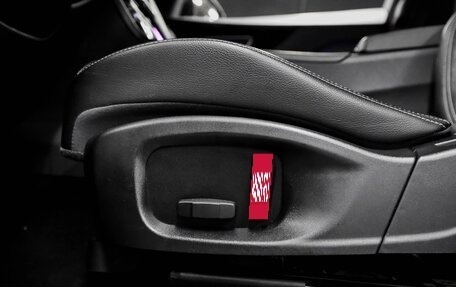 Jaguar F-Pace, 2017 год, 3 250 000 рублей, 40 фотография