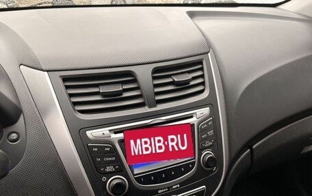 Hyundai Solaris II рестайлинг, 2012 год, 679 000 рублей, 13 фотография