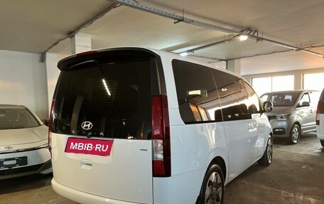 Hyundai Staria, 2024 год, 5 099 000 рублей, 4 фотография