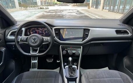 Volkswagen T-Roc I, 2022 год, 1 850 000 рублей, 10 фотография