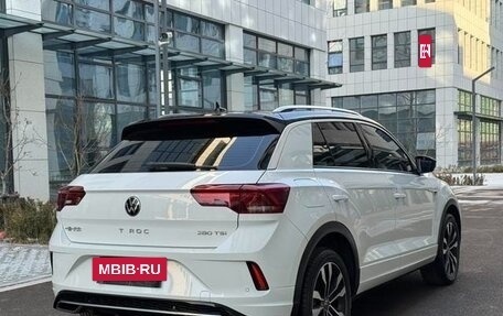 Volkswagen T-Roc I, 2022 год, 1 850 000 рублей, 4 фотография