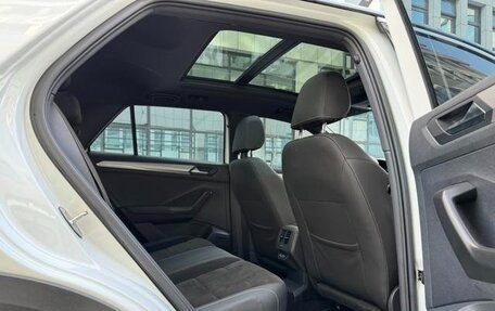 Volkswagen T-Roc I, 2022 год, 1 850 000 рублей, 20 фотография