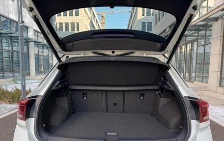 Volkswagen T-Roc I, 2022 год, 1 850 000 рублей, 23 фотография