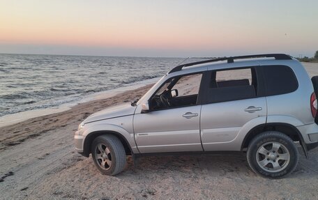 Chevrolet Niva I рестайлинг, 2013 год, 700 000 рублей, 3 фотография