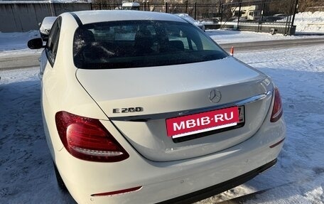 Mercedes-Benz E-Класс, 2016 год, 2 250 000 рублей, 5 фотография