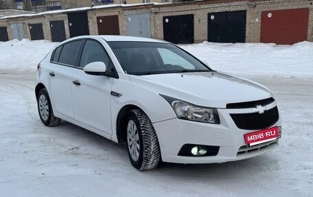 Chevrolet Cruze II, 2012 год, 574 000 рублей, 3 фотография