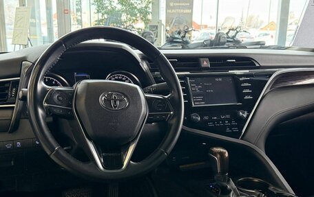 Toyota Camry, 2020 год, 2 600 000 рублей, 7 фотография