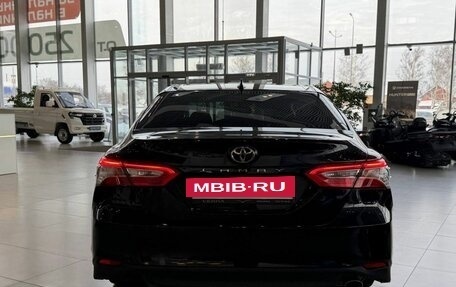 Toyota Camry, 2020 год, 2 600 000 рублей, 5 фотография