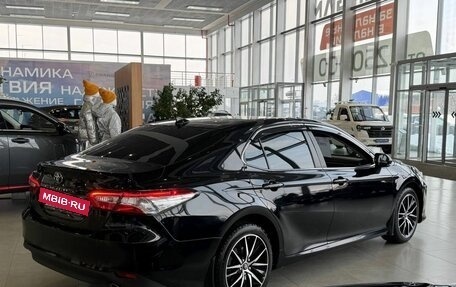 Toyota Camry, 2020 год, 2 600 000 рублей, 4 фотография
